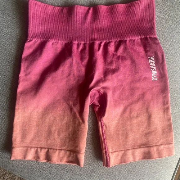 Gymshark Adapt Ombré Seamless Shorts - Picture 2 of 4